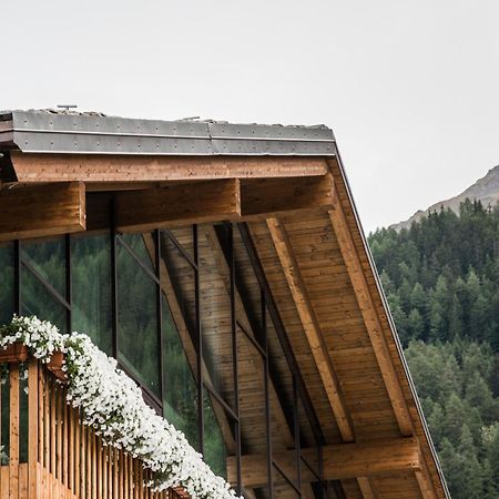 Grand Hotel Courmayeur Mont Blanc, By R Collection Hotels Екстер'єр фото