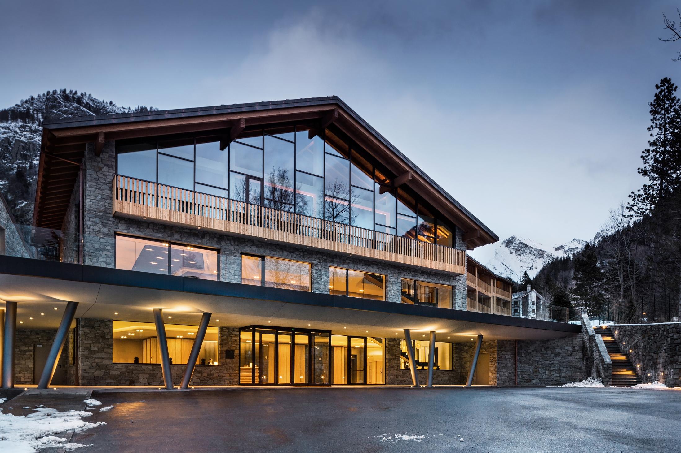 Grand Hotel Courmayeur Mont Blanc, By R Collection Hotels Екстер'єр фото