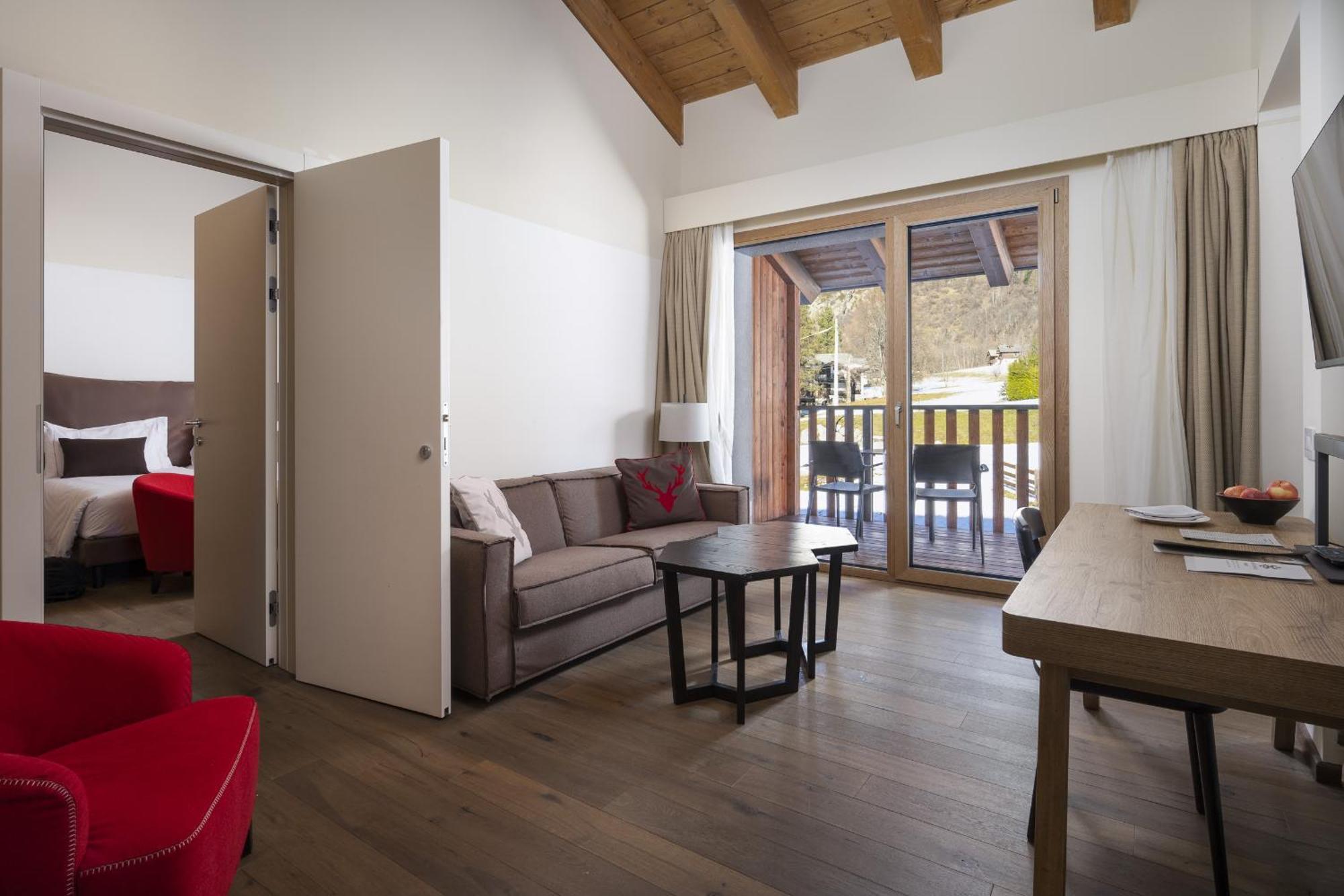 Grand Hotel Courmayeur Mont Blanc, By R Collection Hotels Екстер'єр фото