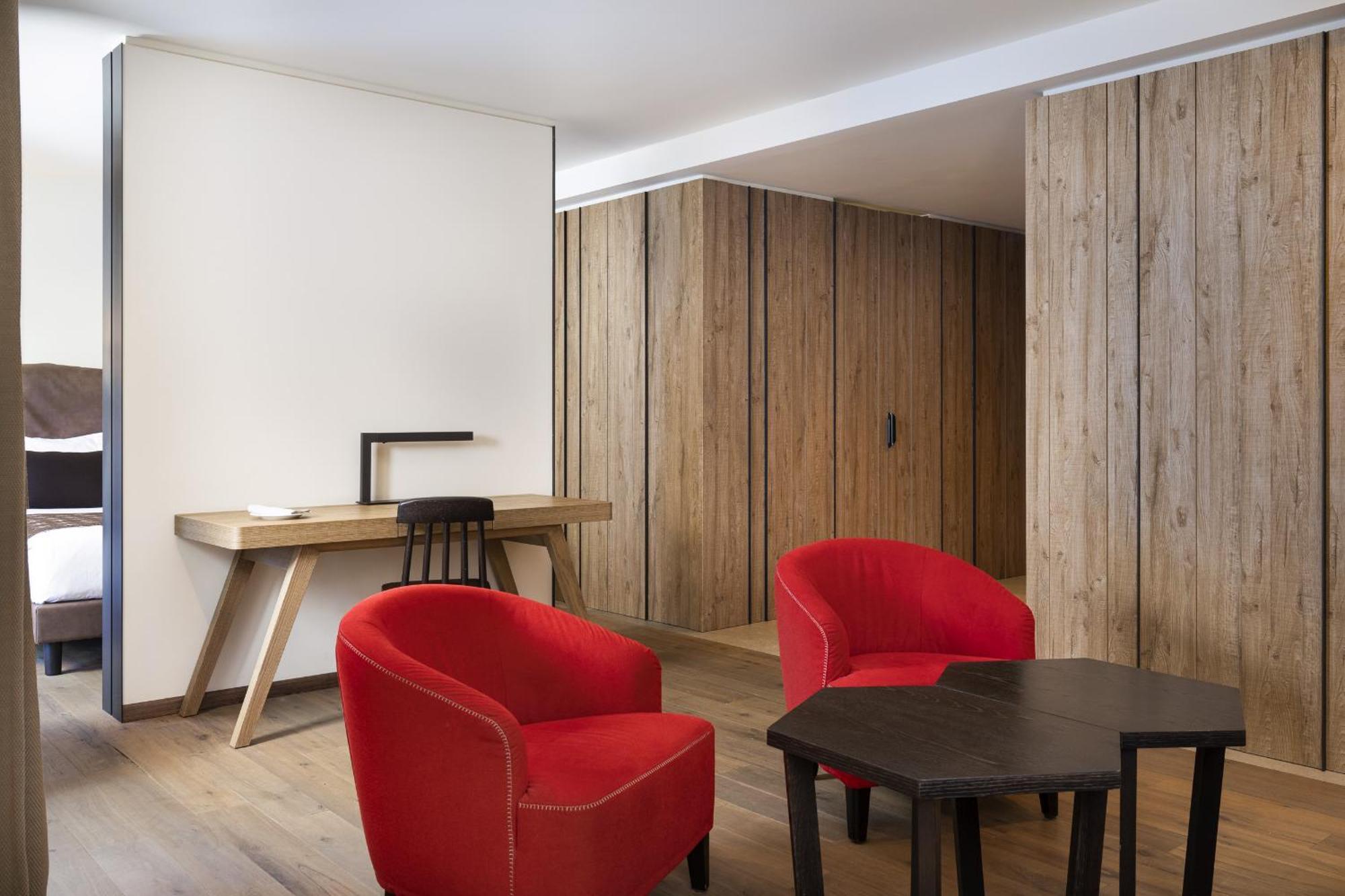 Grand Hotel Courmayeur Mont Blanc, By R Collection Hotels Номер фото
