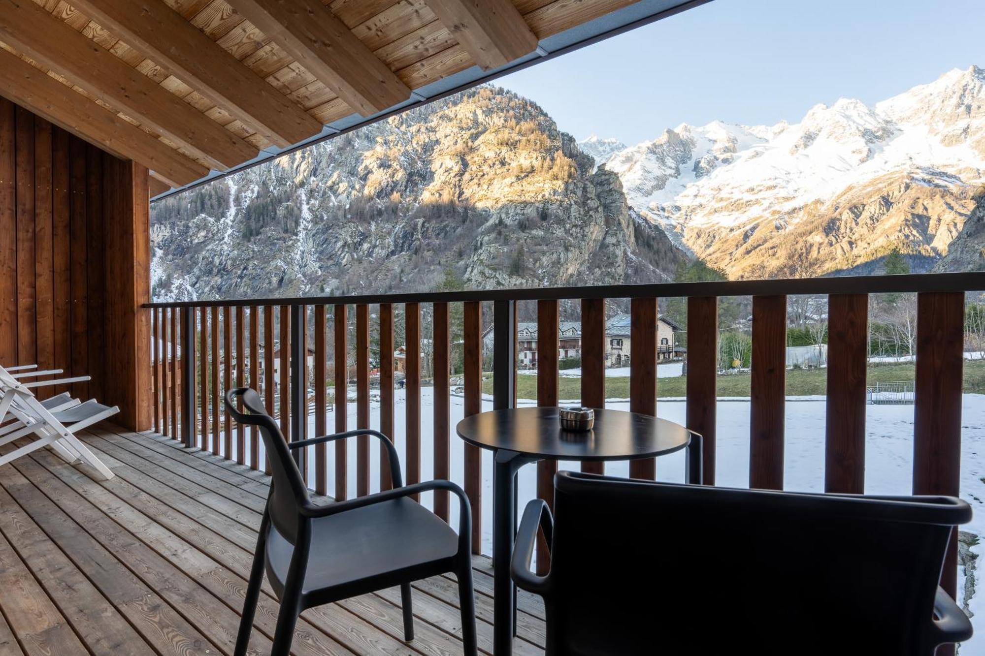Grand Hotel Courmayeur Mont Blanc, By R Collection Hotels Екстер'єр фото