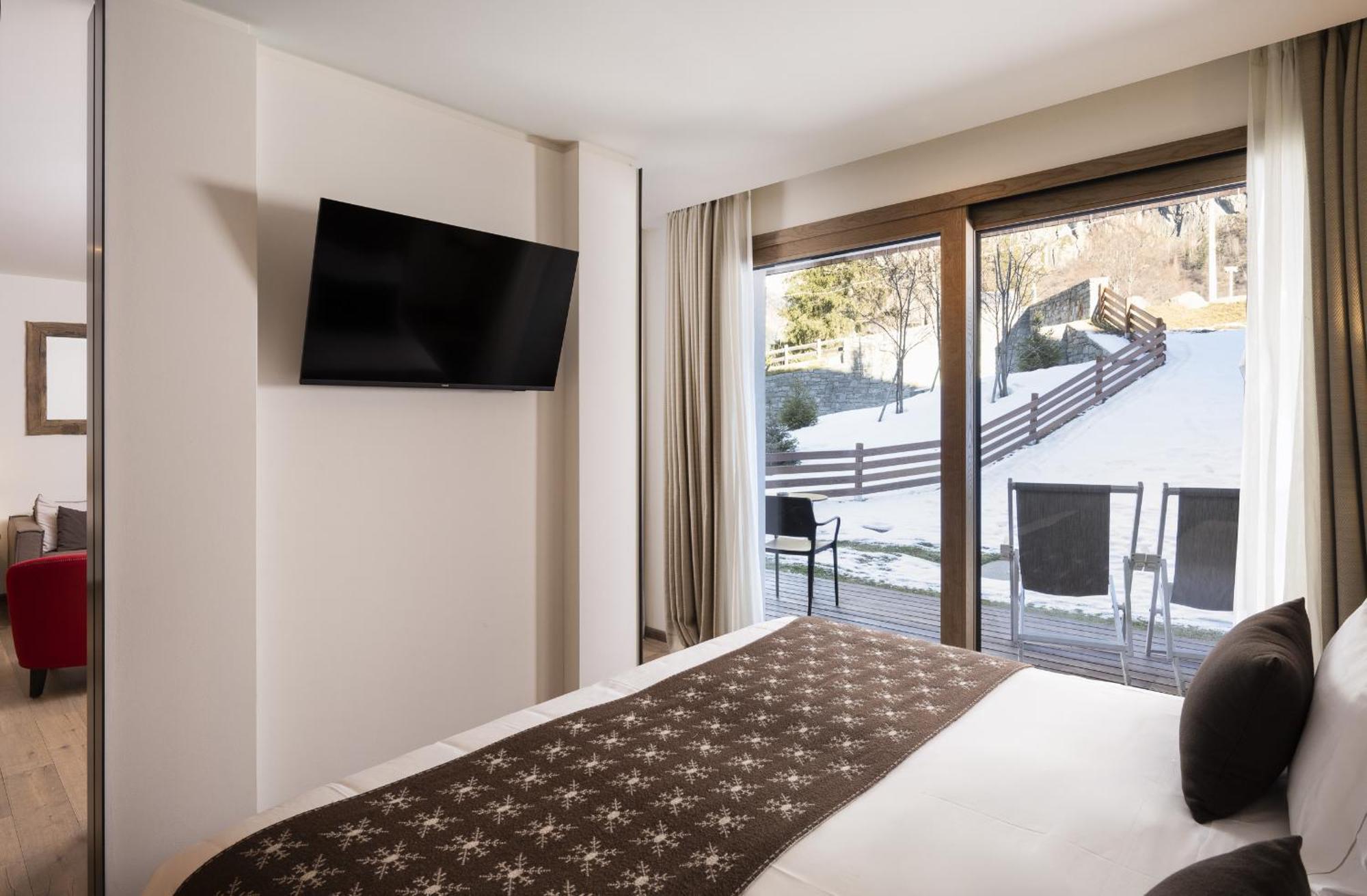 Grand Hotel Courmayeur Mont Blanc, By R Collection Hotels Екстер'єр фото